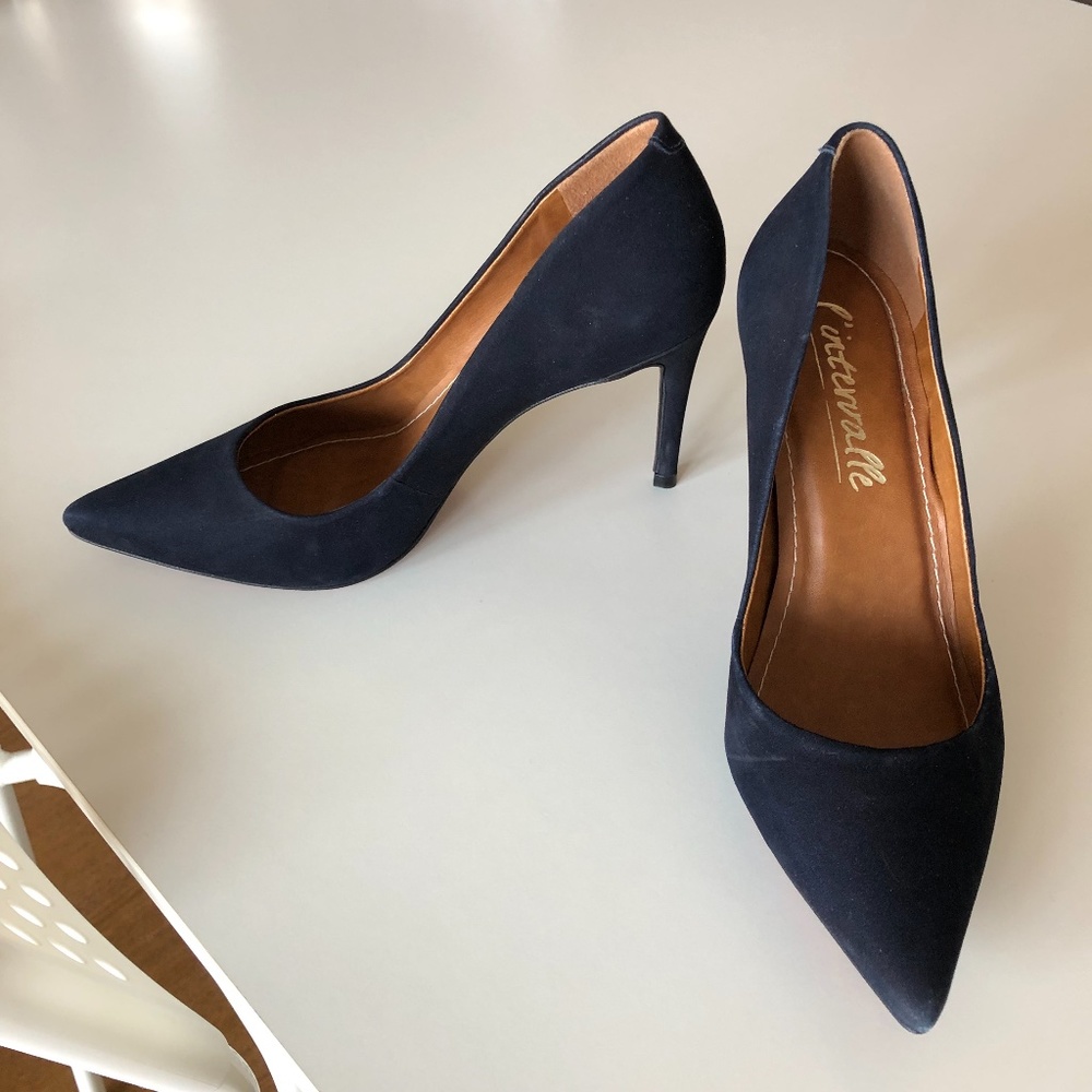 L’intervalle Navy Nubuck 4” Heels